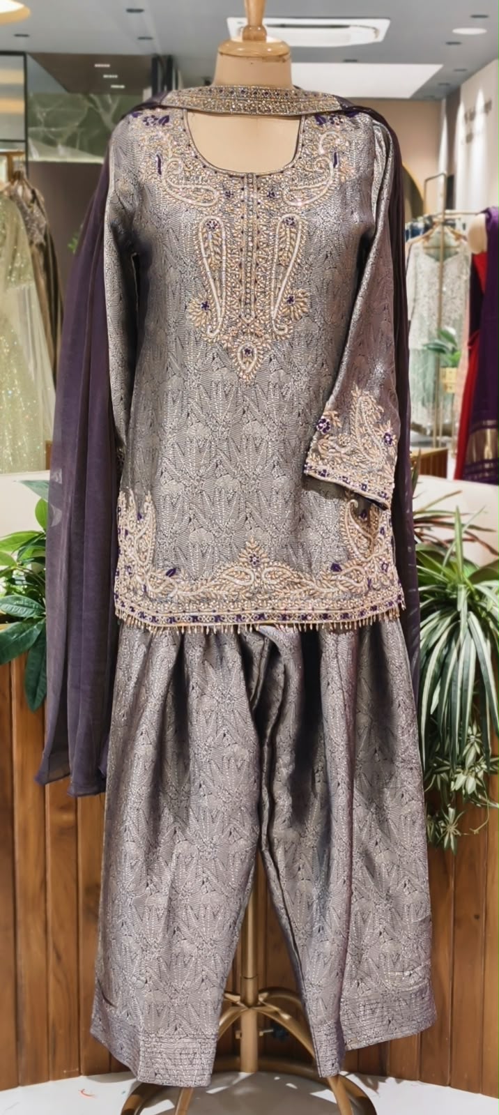 Weavin Banarasi Kurta With Farshi Bottom Set with Intricate Zari Embroidery & Elegant Paisley Border Work- 16963