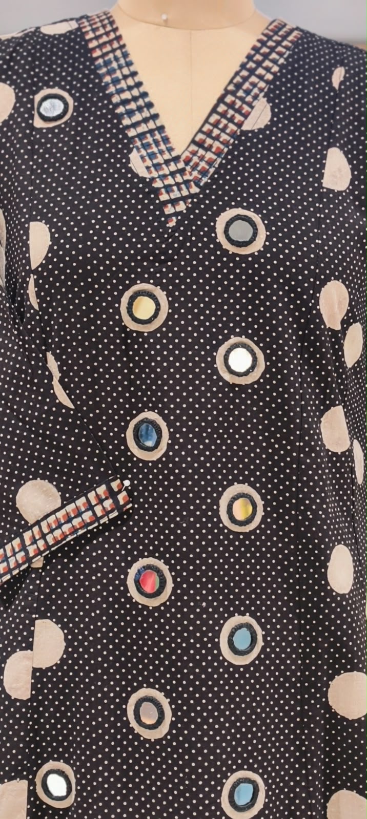 Black Abstract Printed Polka Dot Geometric Motif Detailing A-Line Kurta Pant Set- 16704