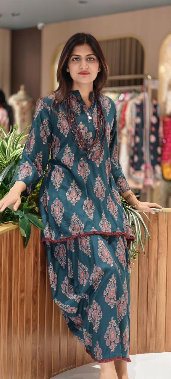 Floral Block Paisley Printed Asymmetrical Layered Attached Cotton Indo-Wear with Fringe Trims and Statement Thread Necklace- 17023