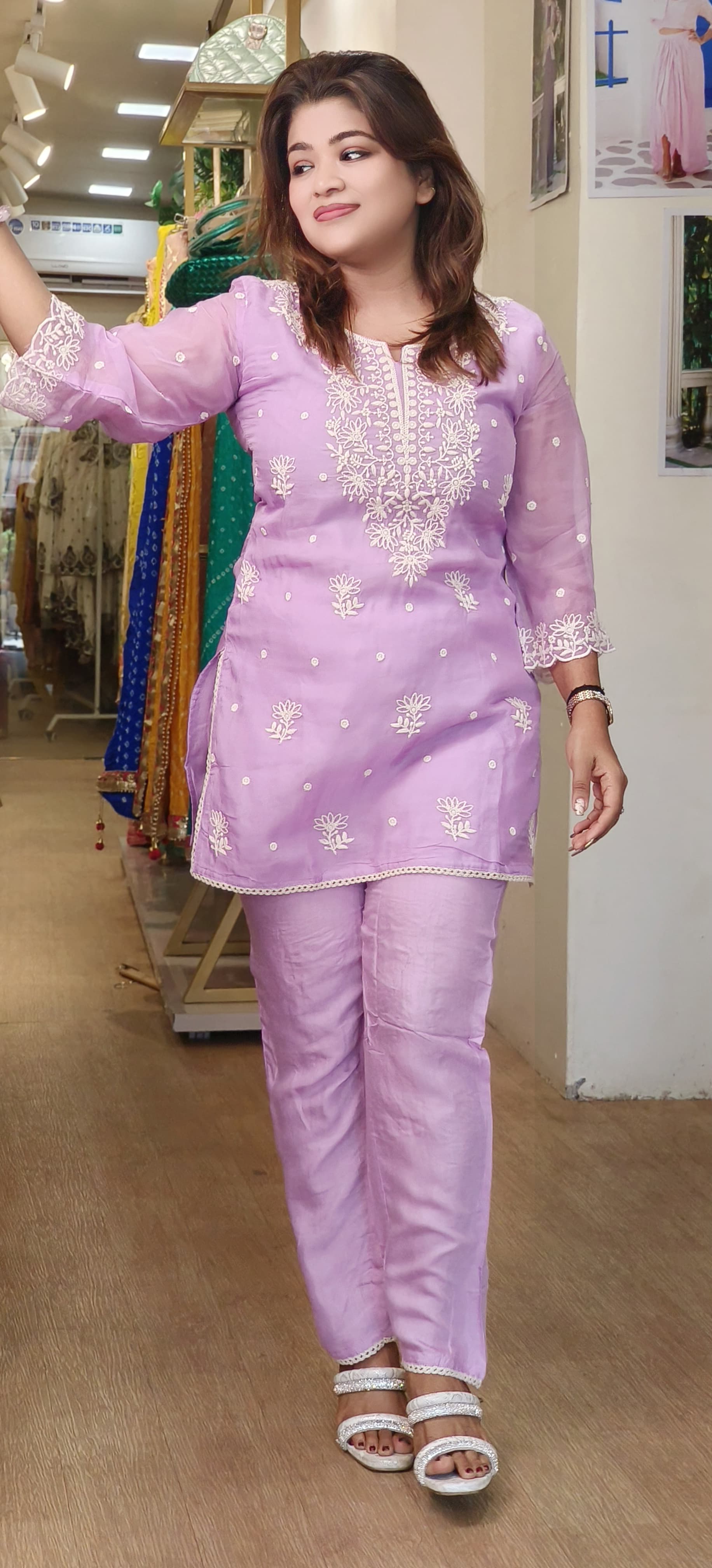 Chikankari Beautiful Thread Embroidery Kurta And Pant -07402