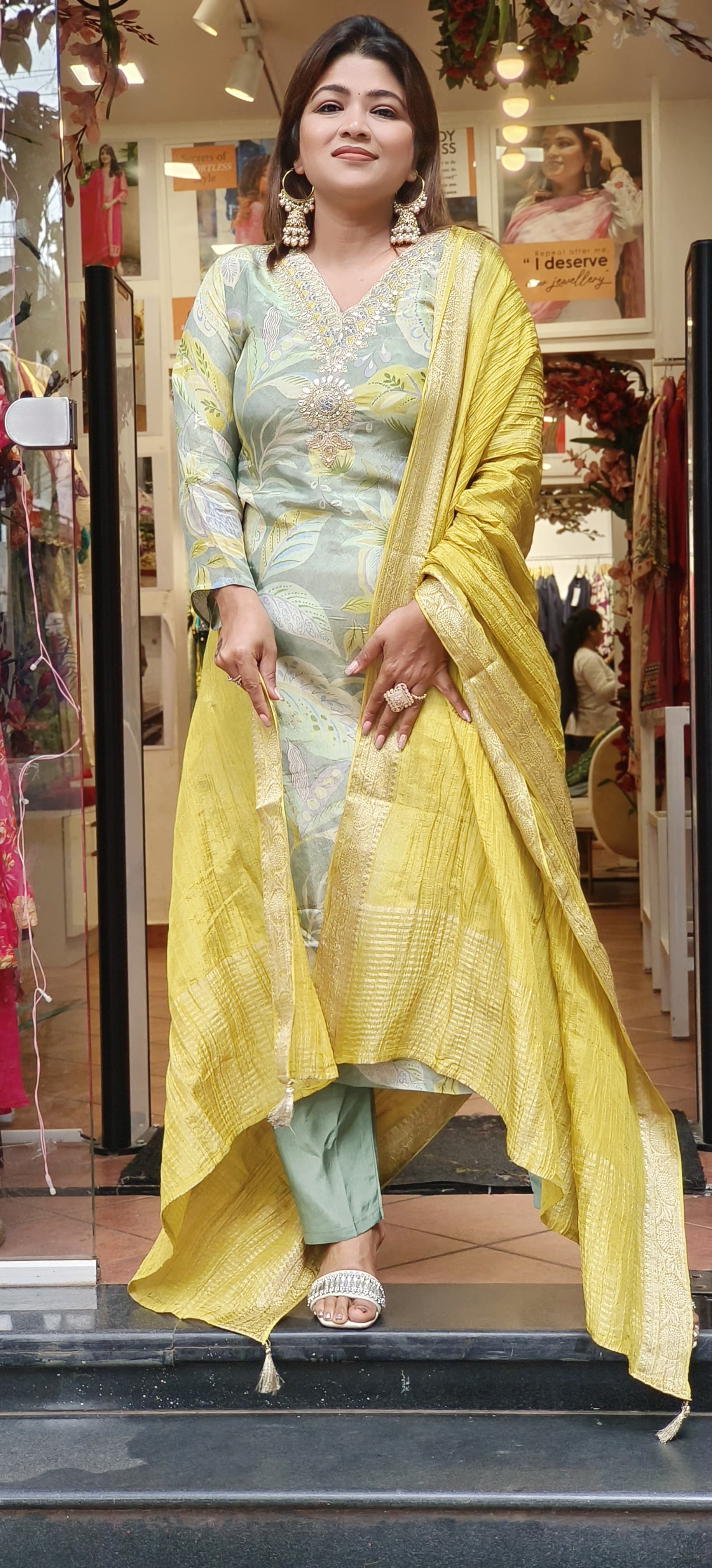 Shimmer Tissue Silk Embroidered V-Neck Printed Kurta And Pant With Organza Banarasi Dupatta