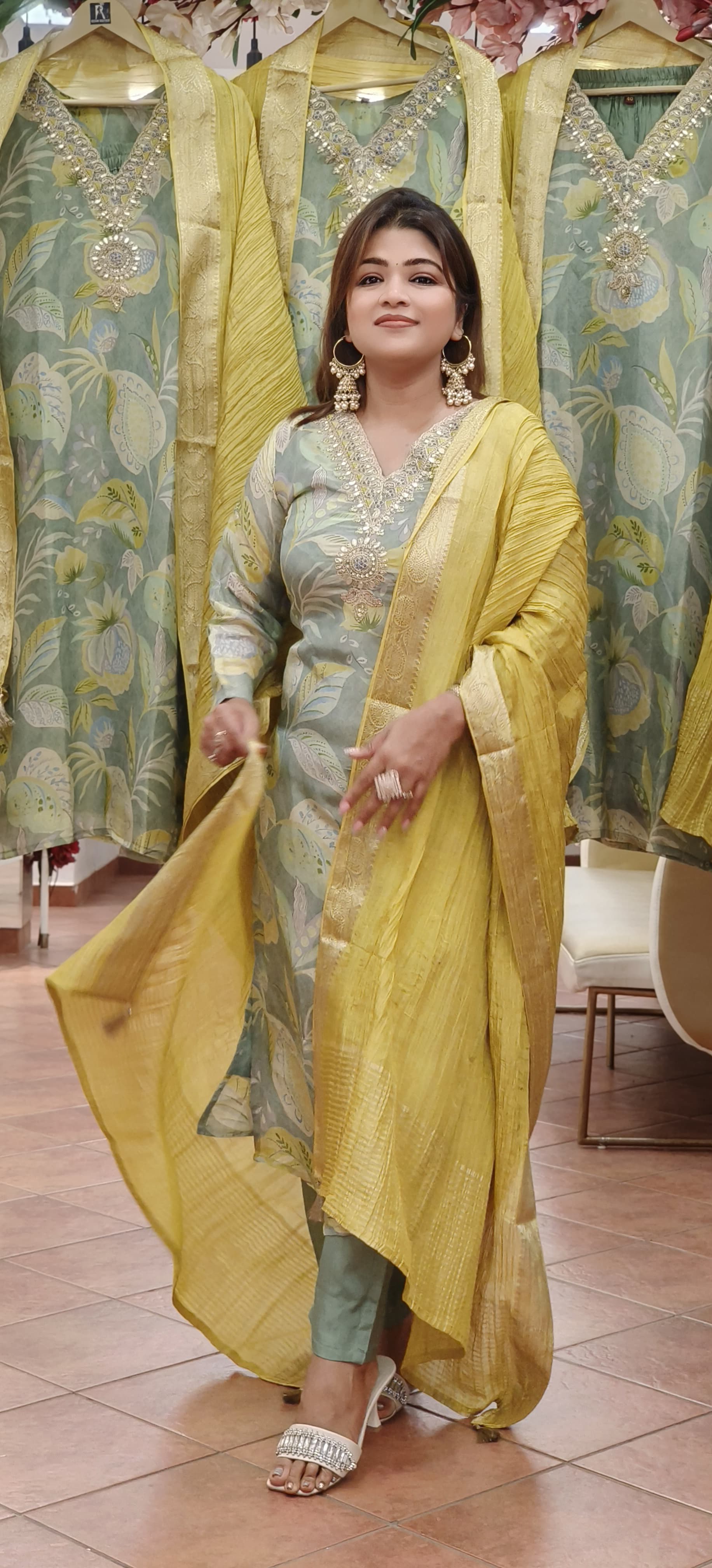 Shimmer Tissue Silk Embroidered V-Neck Printed Kurta And Pant With Organza Banarasi Dupatta