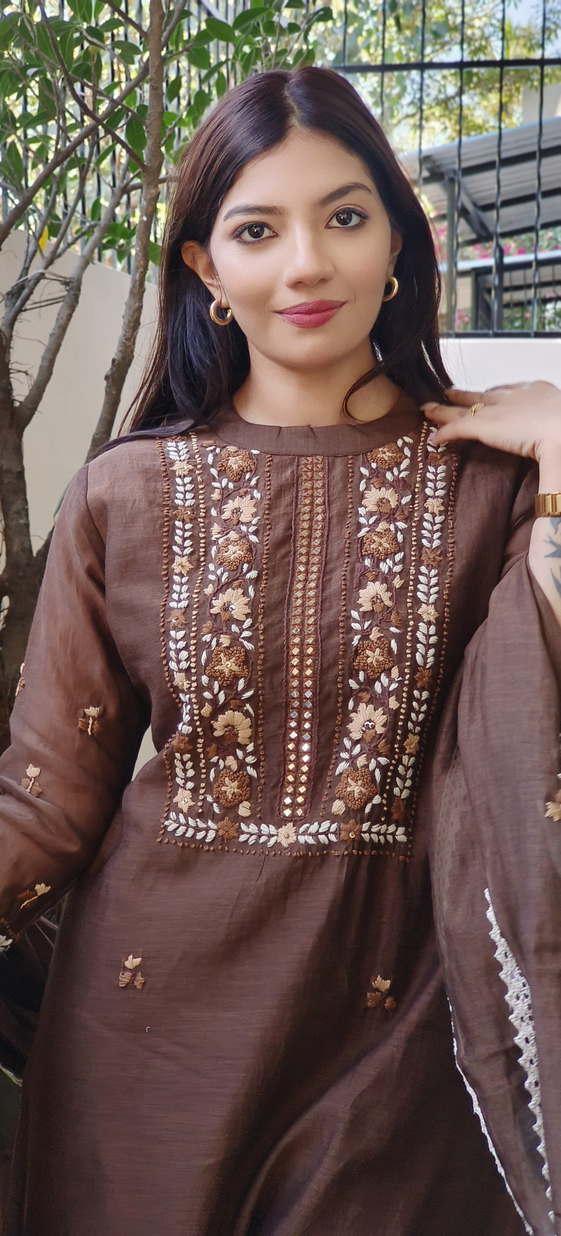 Thread Embroidered solid shade Pure Mal Chanderi Kurta with Pant And Dupatta-08841-42