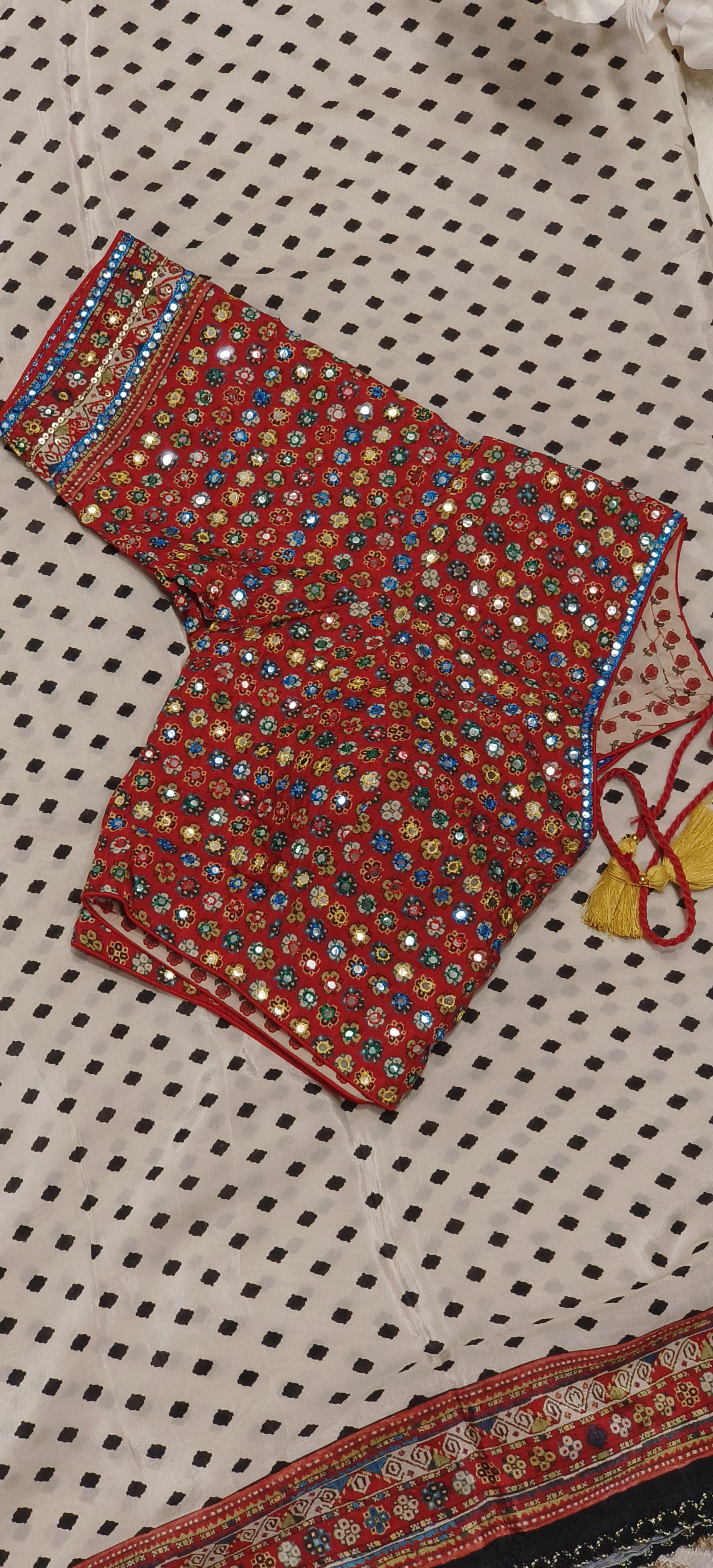 Muslin Multicolored Embroidered Pallu Designer Saree With Stiched Blouse