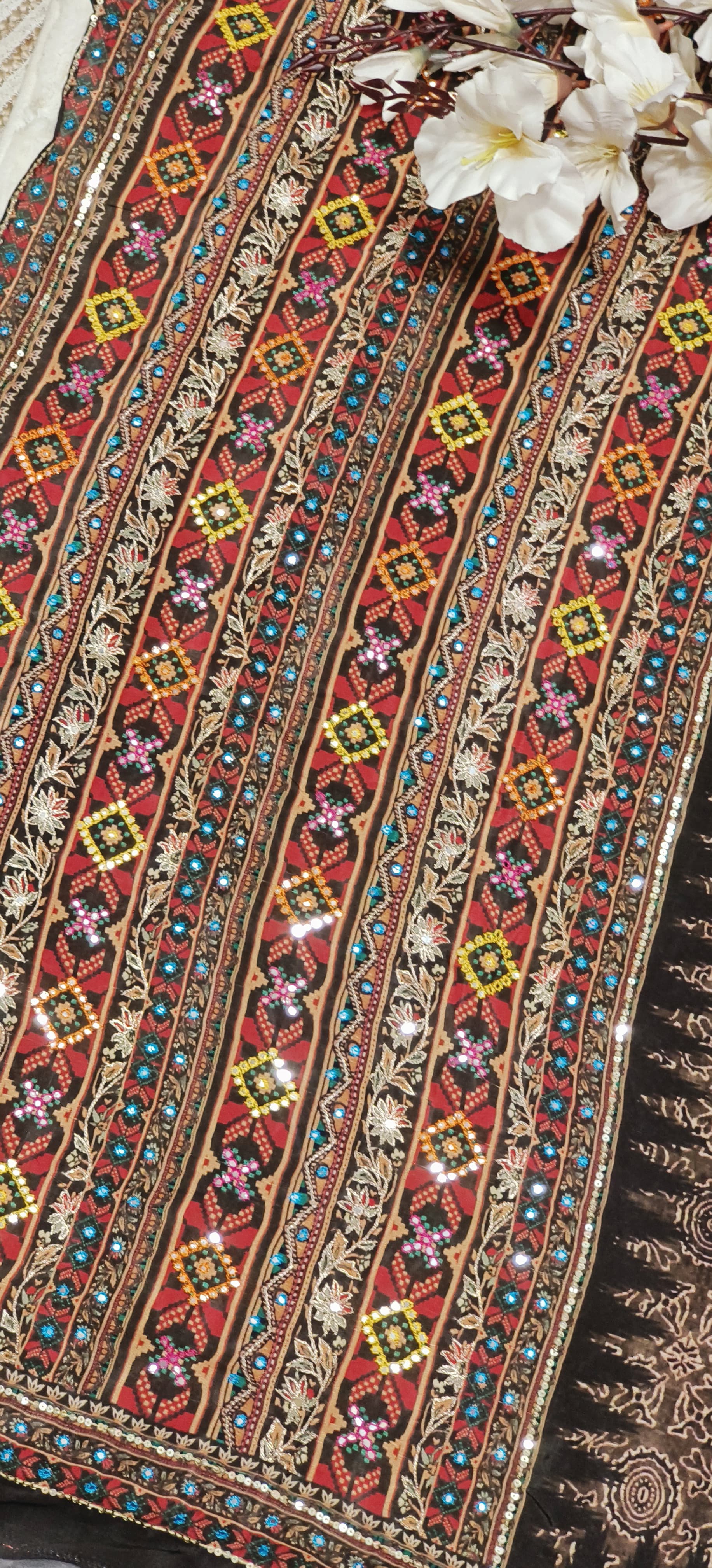 Muslin Fabric Multi Colored Embroidered Pallu Saree With Padded  stitched Blouse