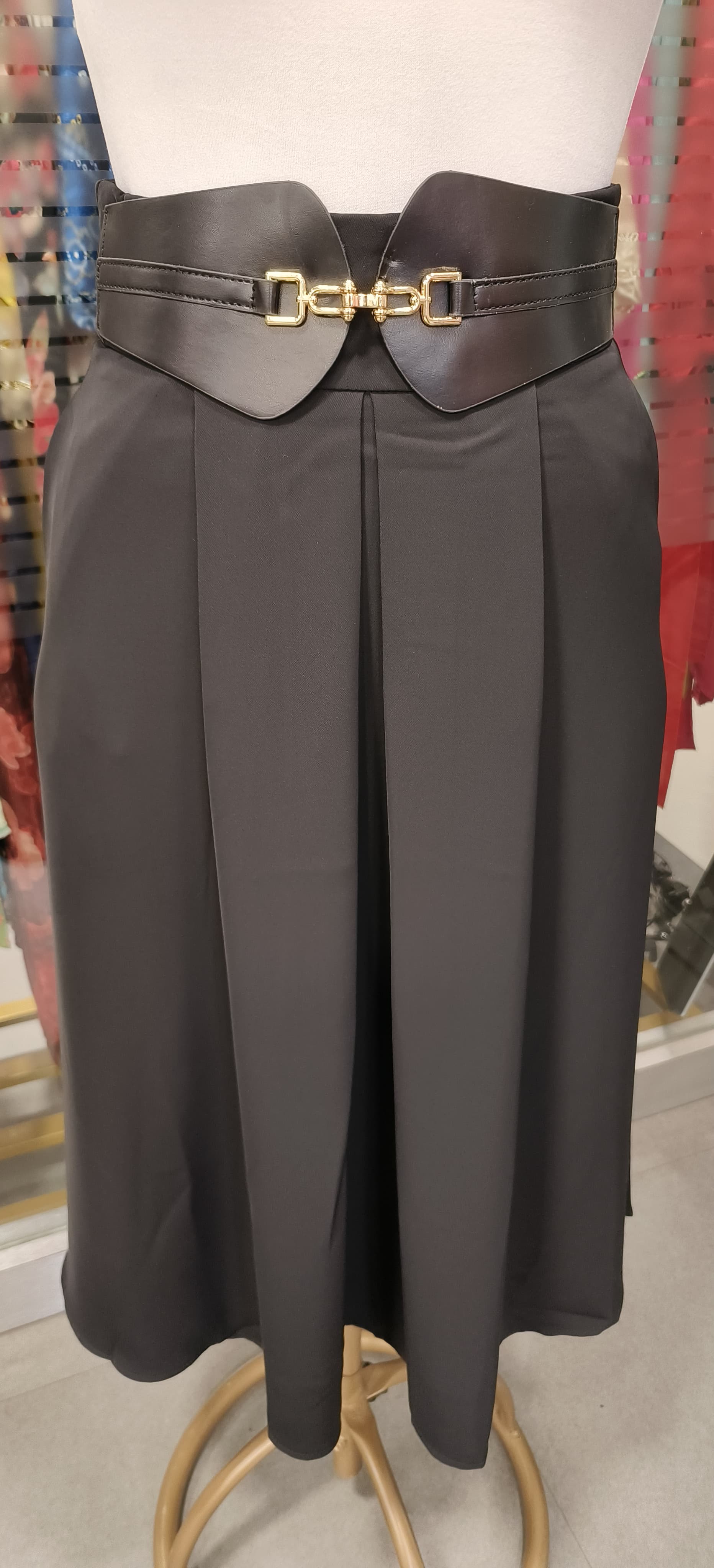 Stylish Imported Material Skirt With Show Belt
