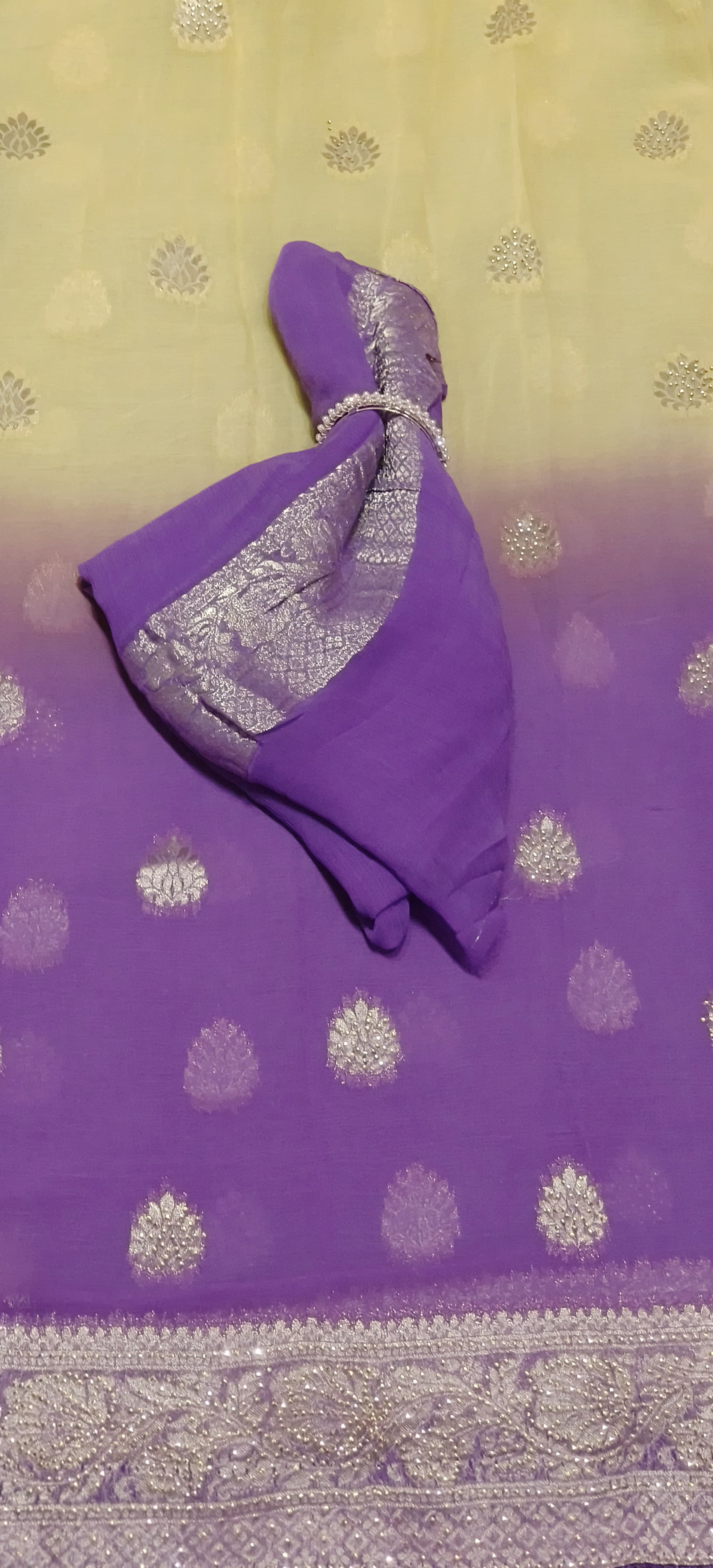 Dual Tone Chiffon Saree With Beautiful Banarasi Border & Stone Work (Unstitched Blouse)
