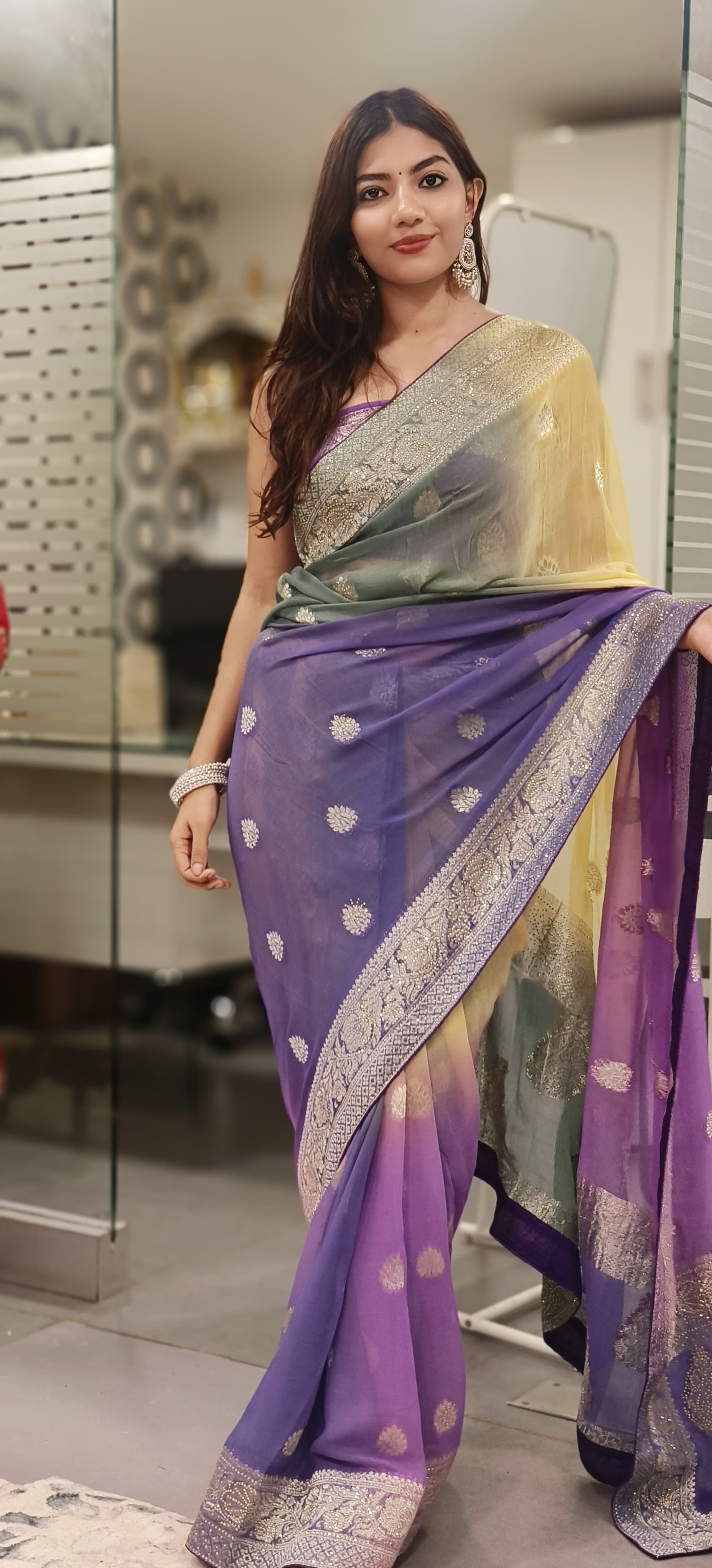 Dual Tone Chiffon Saree With Beautiful Banarasi Border & Stone Work (Unstitched Blouse)
