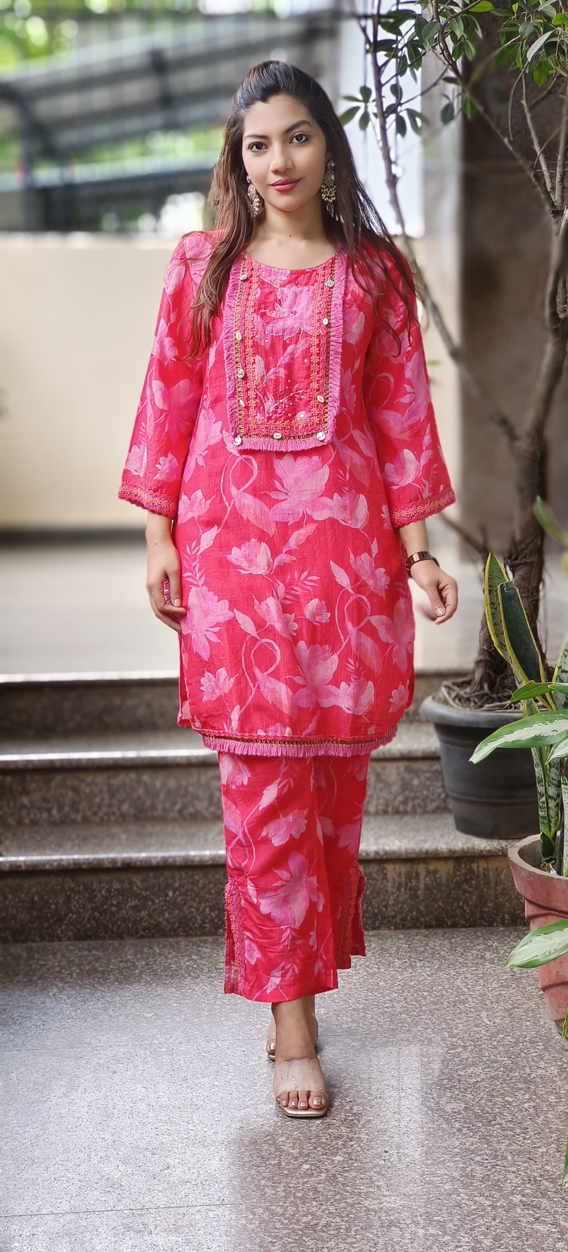 Crosia Lace Front Work Floral Printed Kurta Pant Set In Pure Linen Fabric With Lining- 10258