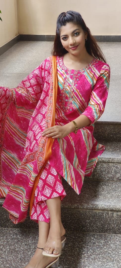 Leheriya Printed Full Suit Set With Dupatta In Cotton Fabric