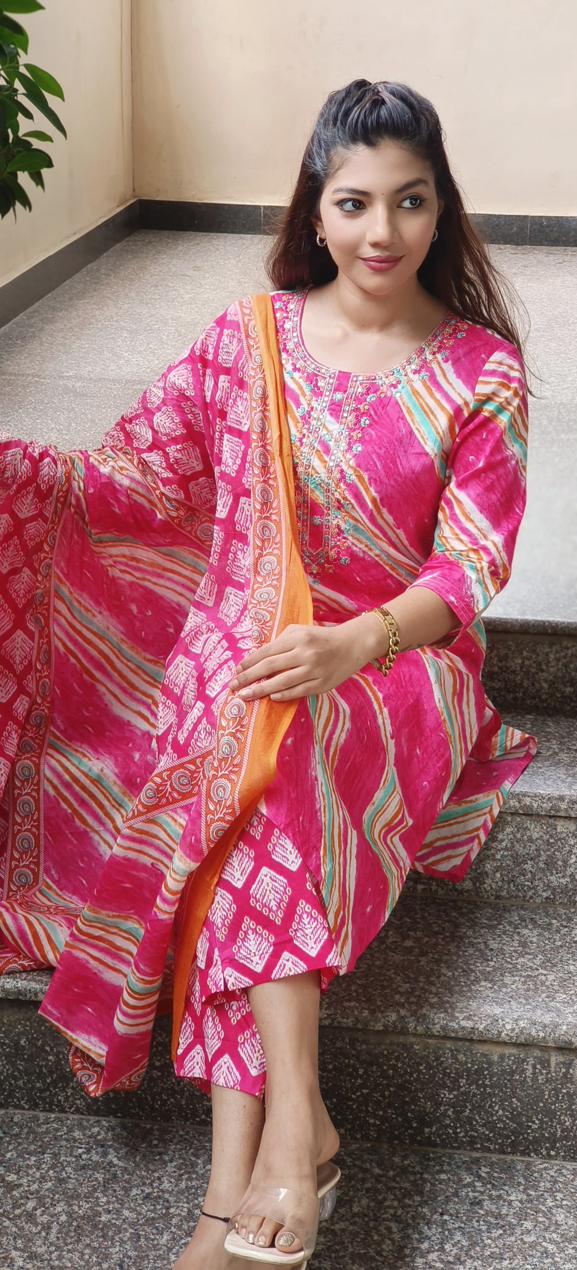 Leheriya Printed Full Suit Set With Dupatta In Cotton Fabric