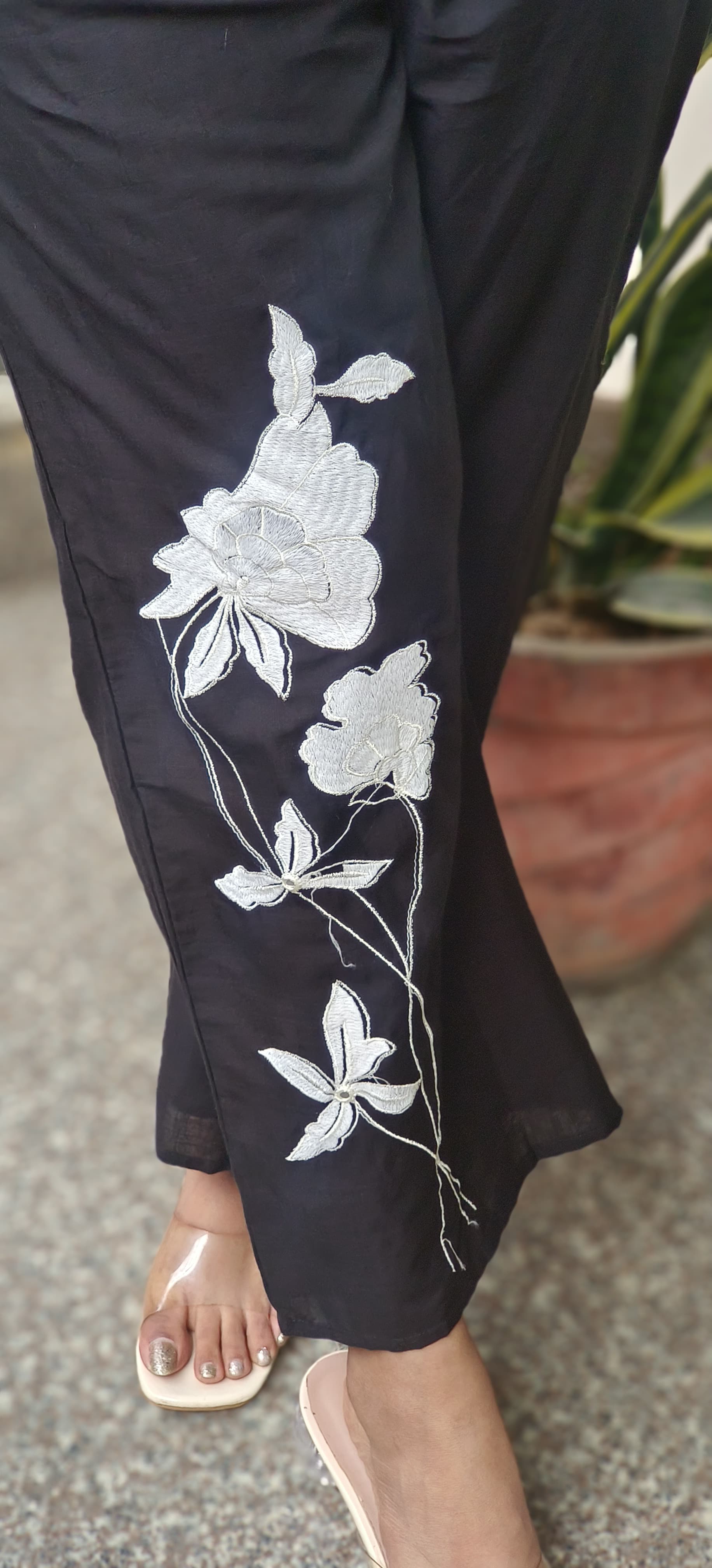 Floral Thread Work Solid Co-Ord Set In Cotton Fabric
