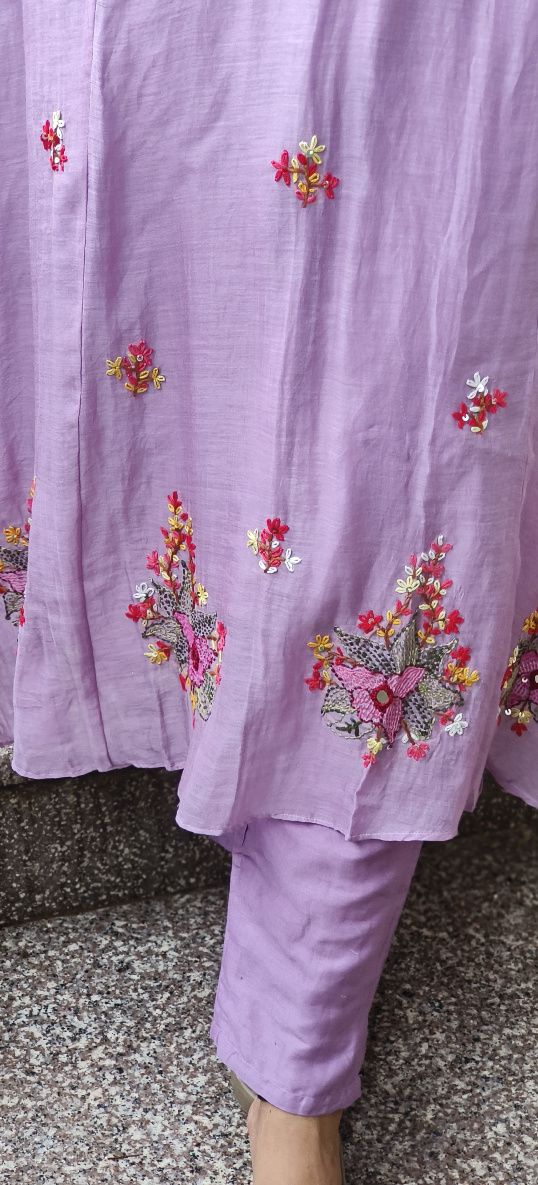 Light Shade Katha Stitch Thread Work Mul Chanderi Full Suit Set With Dupatta