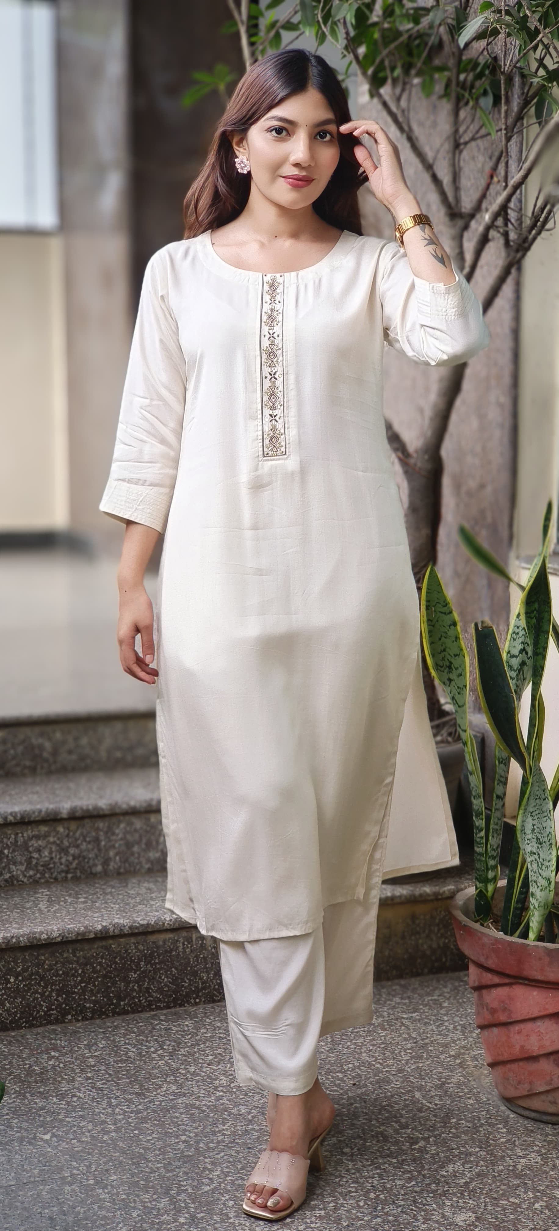 Minimal Embroidery Solid Straight Kurta Pant Set In Muslin Fabric(Lean Fit)