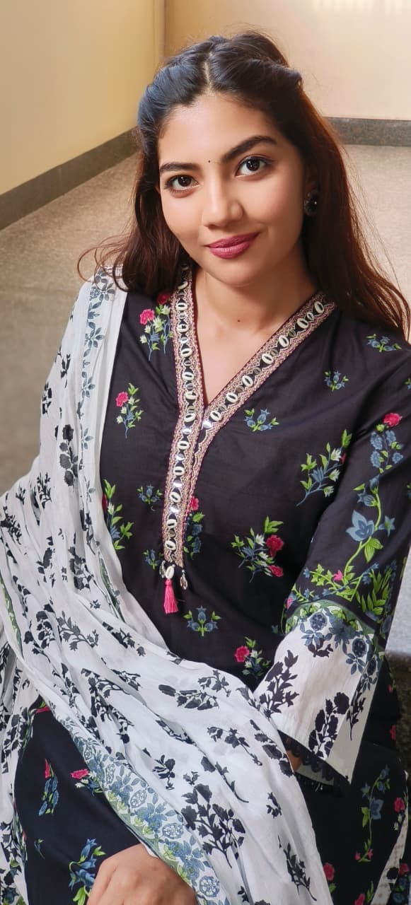 Chevron Floral Printed Full Suit Set With Dupatta- 10538