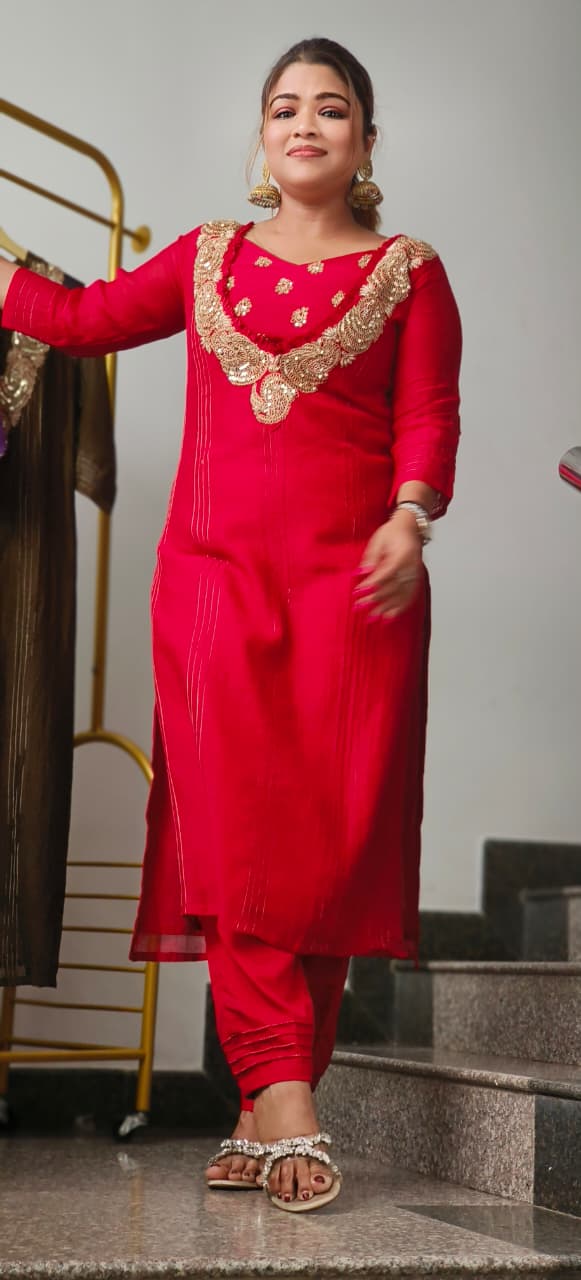 Minimal Zardosi Work Buster A-Line Kurta Pant Set In Mul Chanderi Fabric- 10886