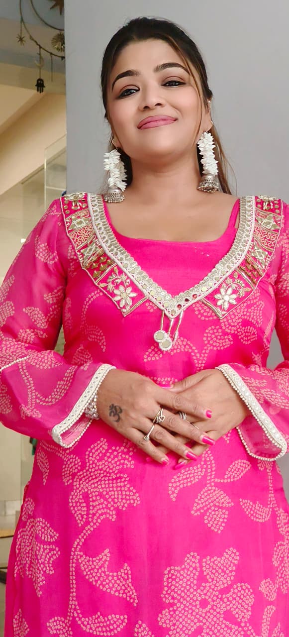 Bandhej Floral Prints Outer With Buster & Loose Palazzo Bottom In Jute Tissue Fabric- 11225