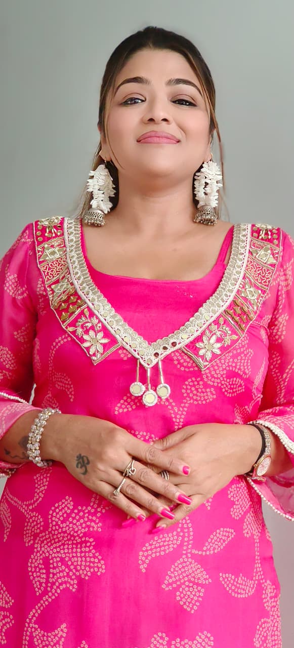 Bandhej Floral Prints Outer With Buster & Loose Palazzo Bottom In Jute Tissue Fabric- 11225