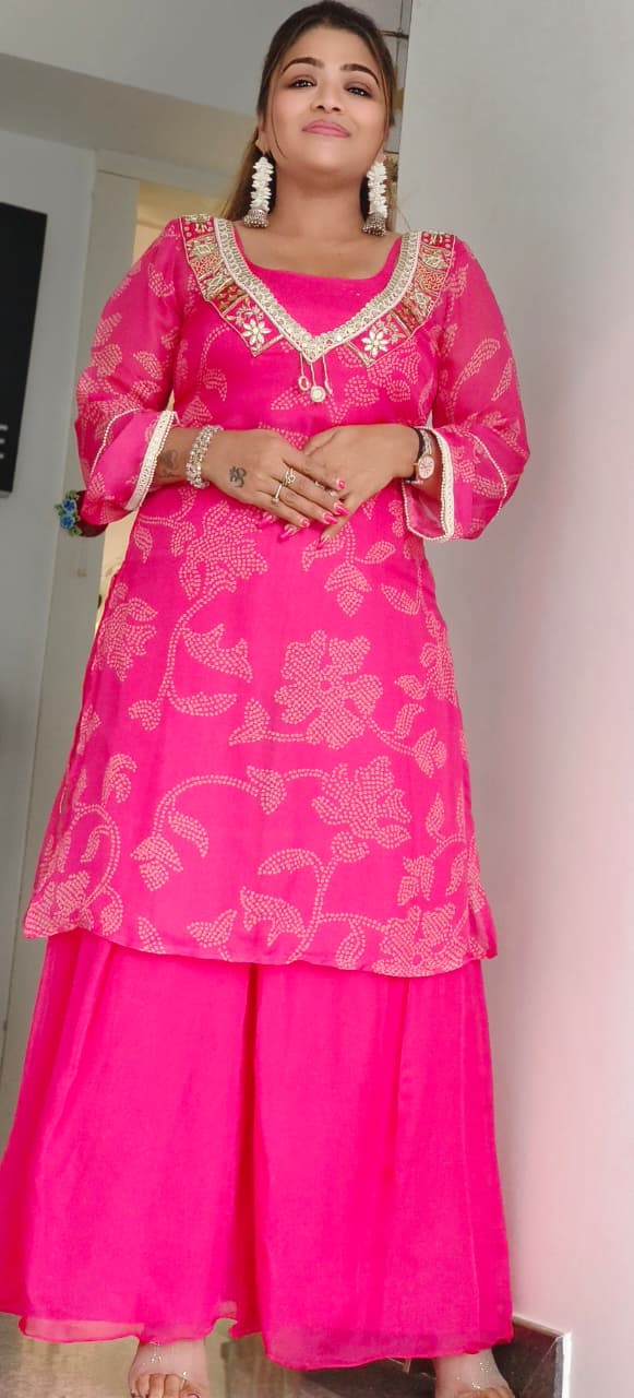 Bandhej Floral Prints Outer With Buster & Loose Palazzo Bottom In Jute Tissue Fabric- 11225
