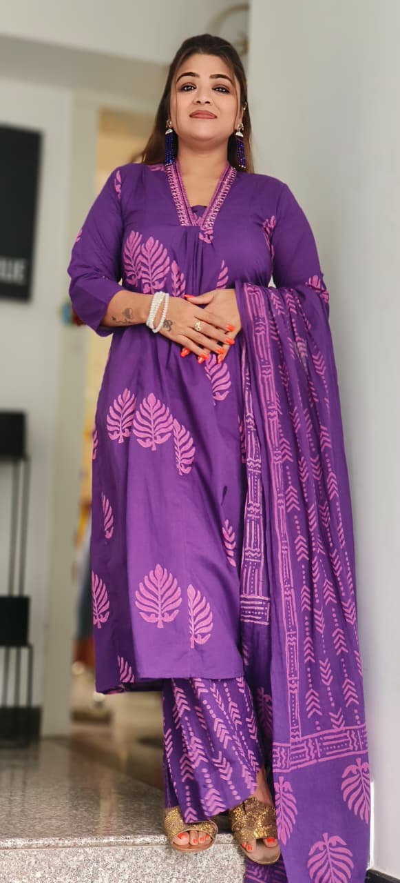 Abstract Print A-Line Full Suit Set With Dupatta & Loose Bottom In Cotton Fabric