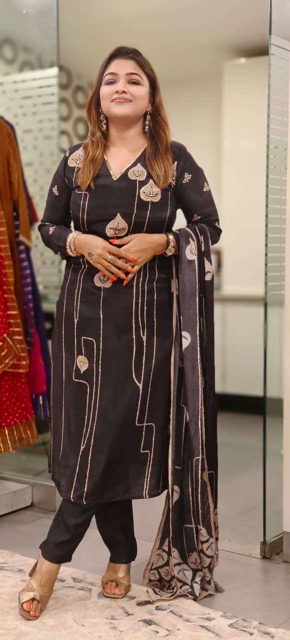 Midnight Leaf V Neck Line Ethnic Full Suit Set With Dupatta In Dola Silk Fabric- 11695