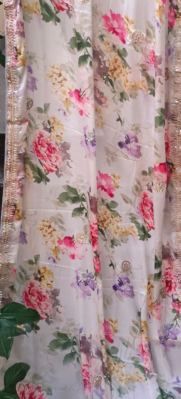 Very Uniquely Worked Digital Floral Prints Saree With Unstitched Blouse