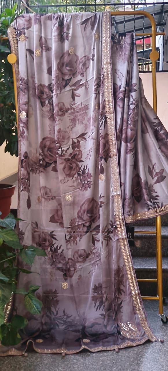 Very Uniquely Worked Digital Floral Prints Saree With Unstitched Blouse