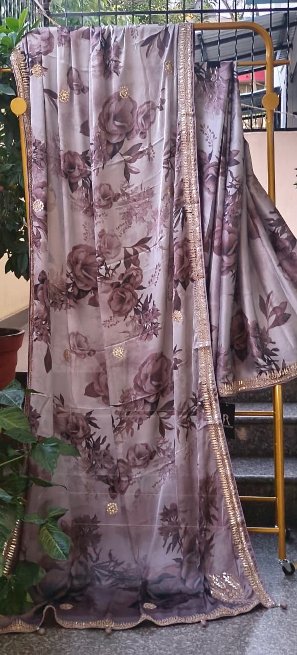 Very Uniquely Worked Digital Floral Prints Saree With Unstitched Blouse
