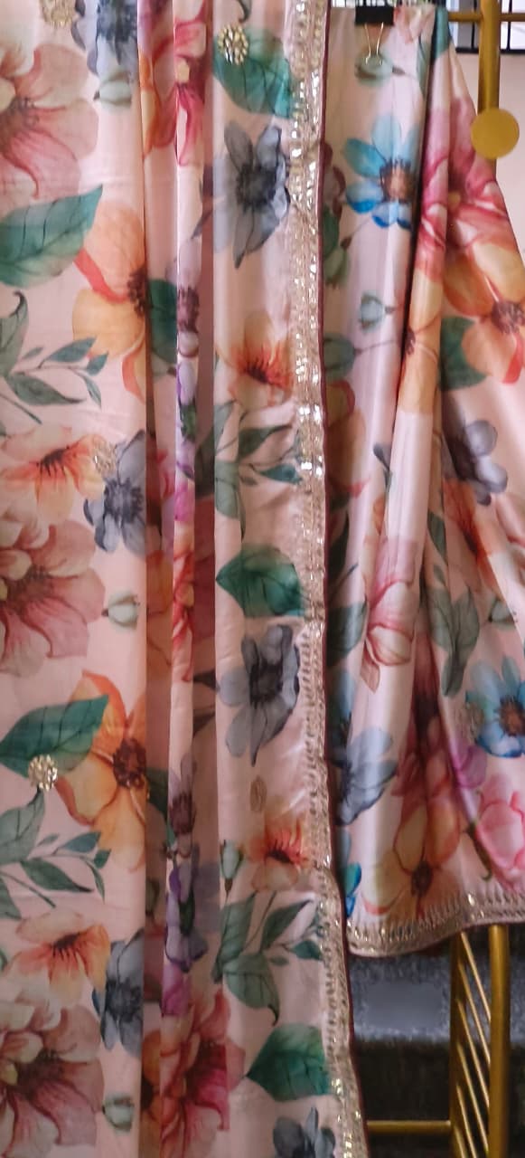 Very Uniquely Worked Digital Floral Prints Saree With Unstitched Blouse