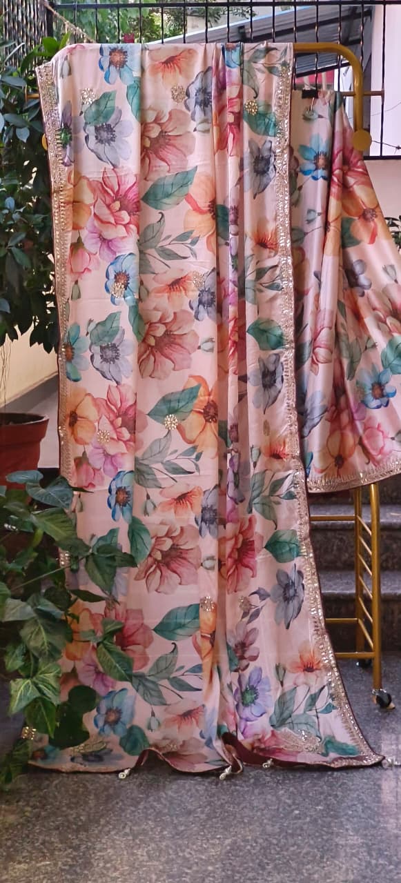 Very Uniquely Worked Digital Floral Prints Saree With Unstitched Blouse