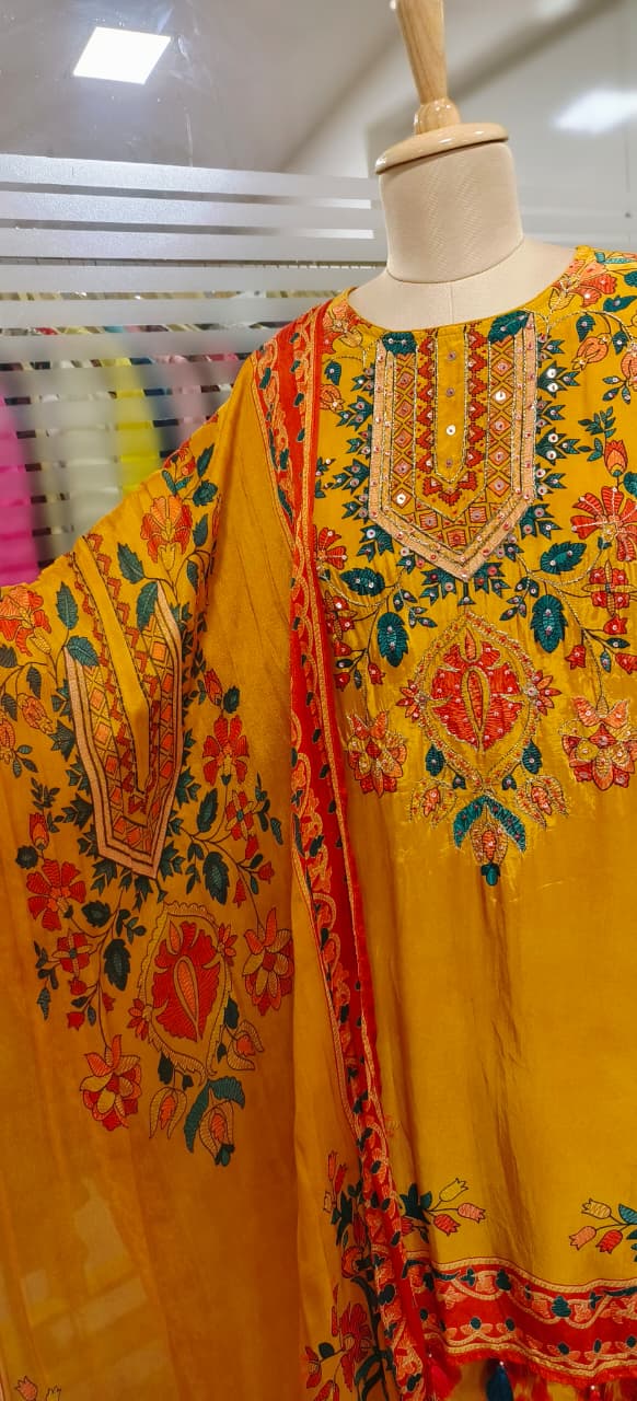 Placement Digital Floral Print With Foil Wok Full Suit Set With Dupatta In Crepe Fabric