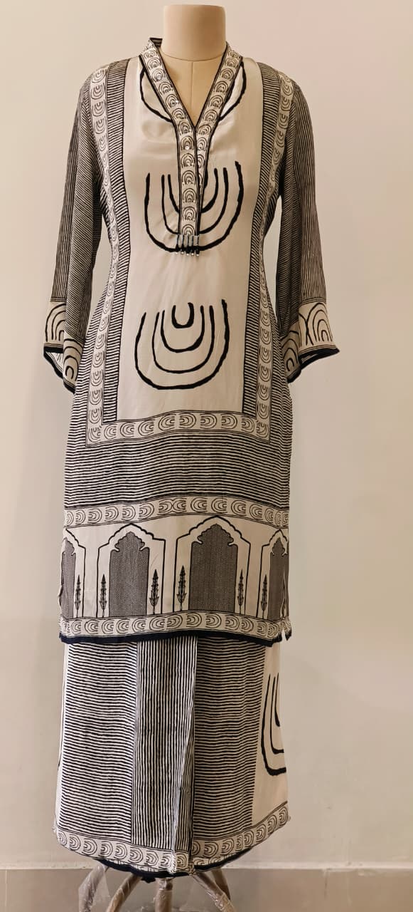 Pure Crepe Printed Cordset with printed Loose Bottom