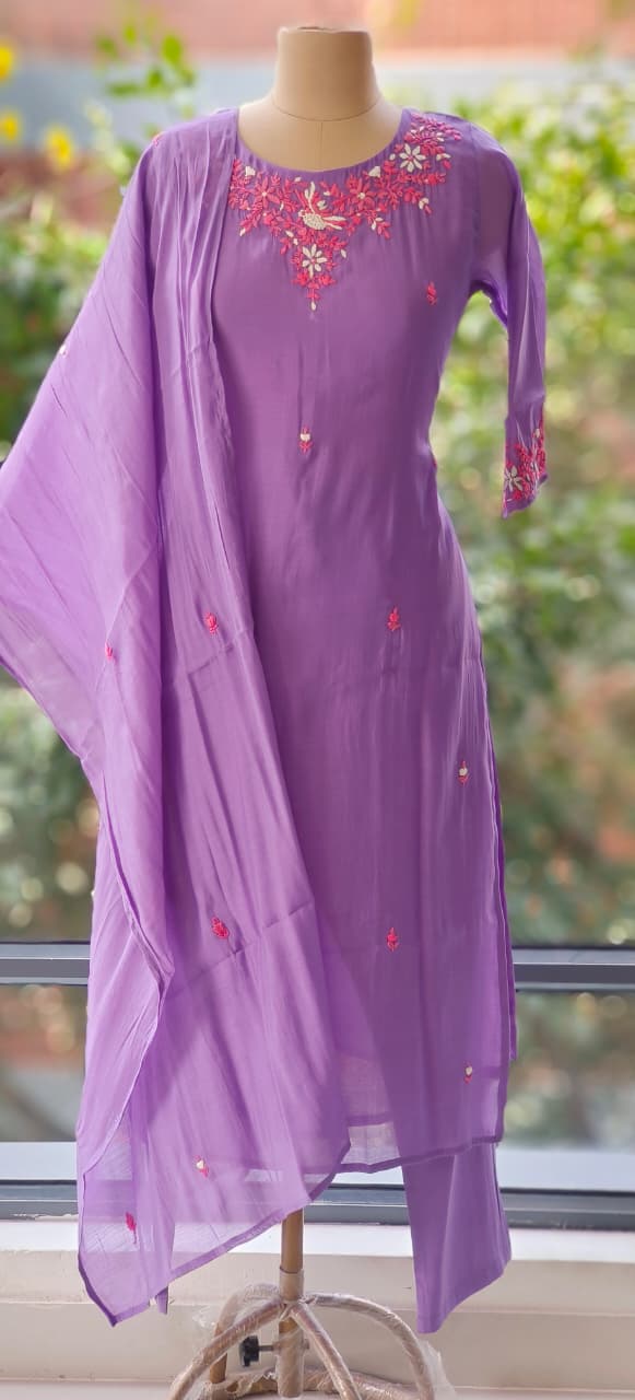 Surat Mul Chanderi Floral Embroidered Kurta Pant And Dupatta-12259,12260,12261