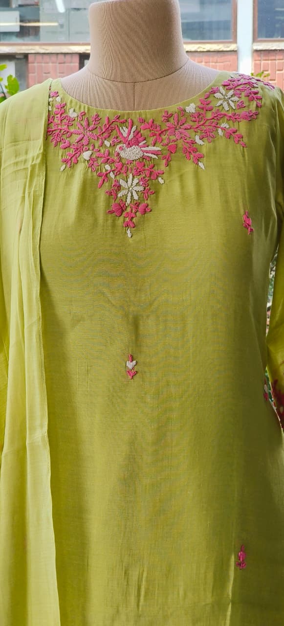 Surat Mul Chanderi Floral Embroidered Kurta Pant And Dupatta-12259,12260,12261