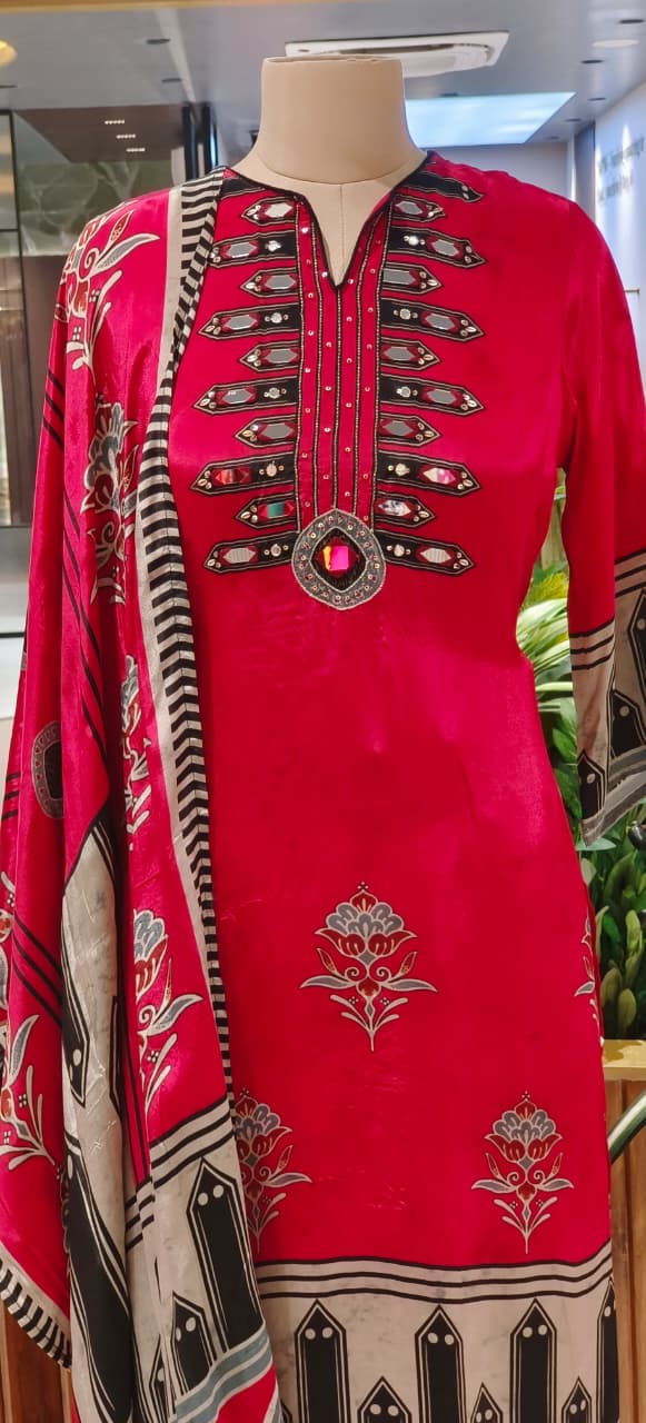 Real Mirror Abstract Printed Vibrant Full Suit Set With Dupatta In Crepe Fabric- 12514