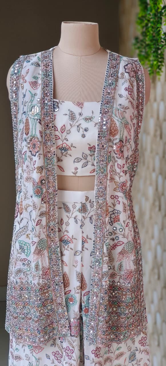 Elegant Emerald Green Designer Ensemble Featuring Heavy Embroidered Jacket and Matching Flared Palazzo