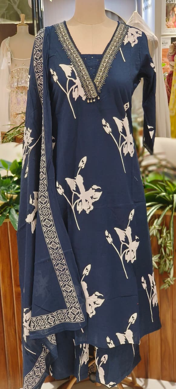 Trendy Botanical Print Three-Piece Suit Set with Elegant Neck Work & Matching Dupatta And Bottom