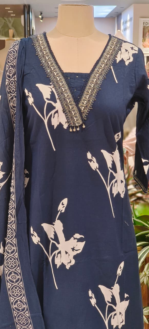 Trendy Botanical Print Three-Piece Suit Set with Elegant Neck Work & Matching Dupatta And Bottom