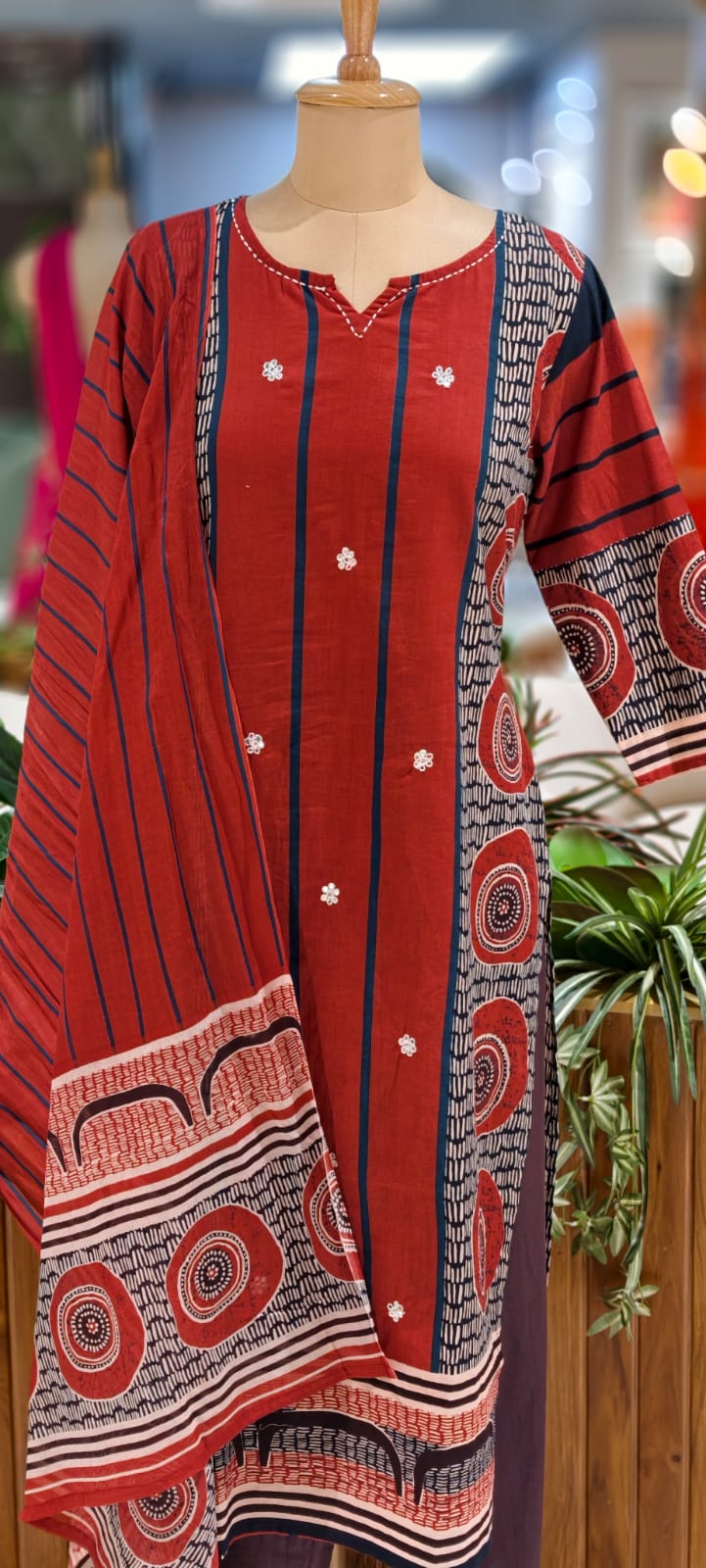 Minimal Striped Round Printed Cotton Full Suit Set With Dupatta