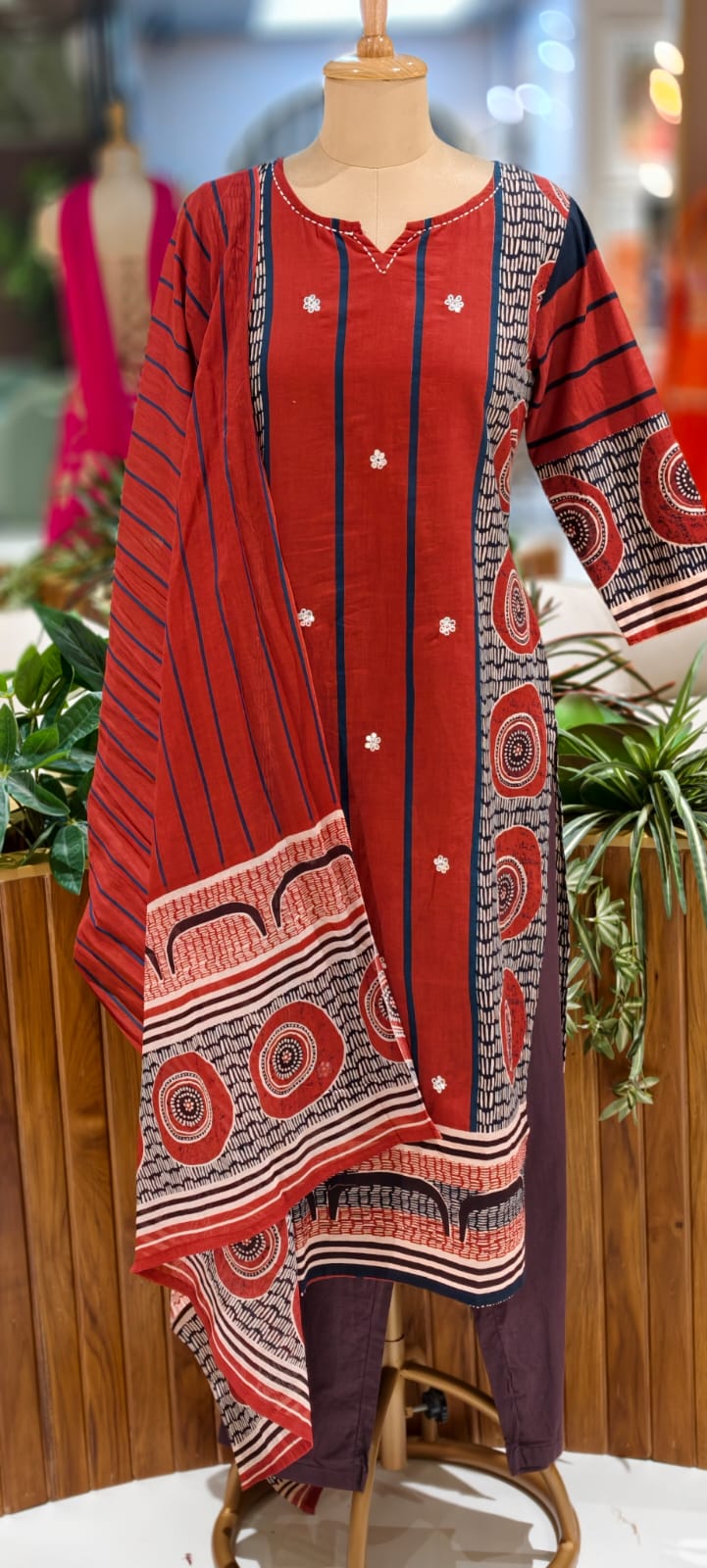 Minimal Striped Round Printed Cotton Full Suit Set With Dupatta