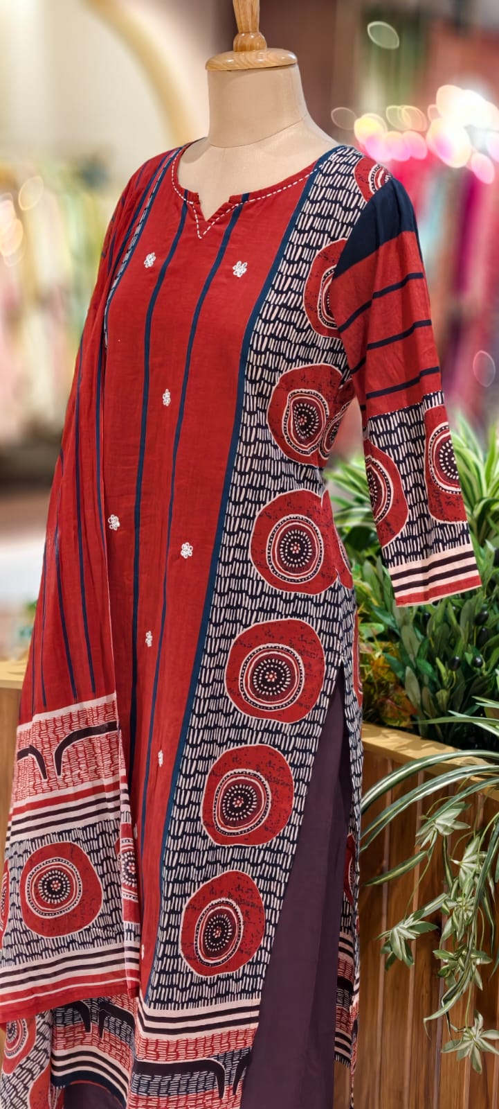 Minimal Striped Round Printed Cotton Full Suit Set With Dupatta