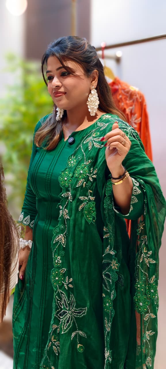 Solid Pleated Straight Full Suit Set With Complete Cut-Work Dupatta In Russian Silk Fabric-13085