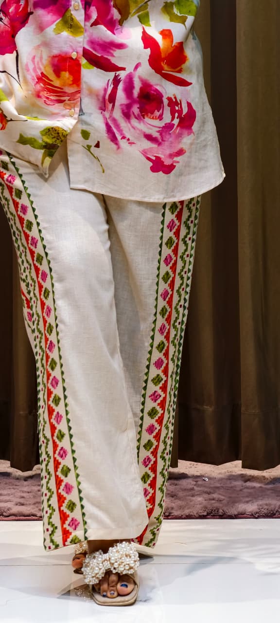 Off-White Floral Printed Shirt-Style Kurta with Embroidered Side-Panel Pants In Linen Fabric- 13089