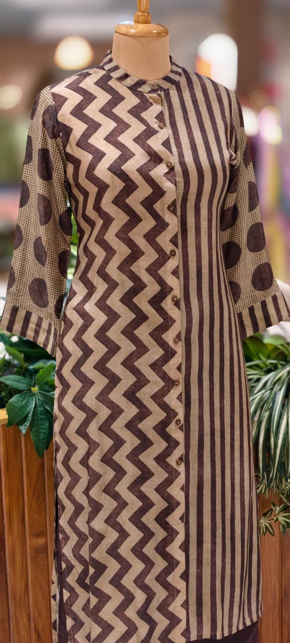 Striking Zig-Zag With Striped Stylish Kurta Pant Set In Muslin Fabric- 13456