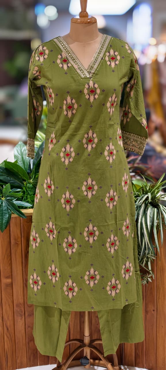 Abstract Print Minimal Thread Embroidered Neck Line Cotton Kurta Pant Set- 13527