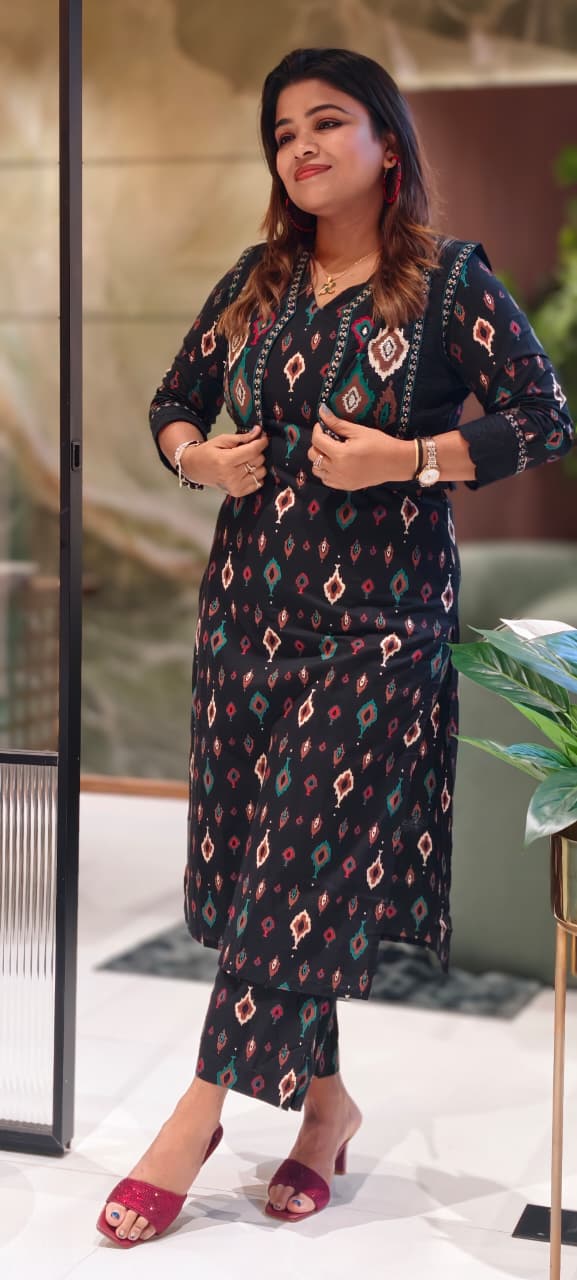 Thread Embroidered Cut-Work Laced Detechable Jacket With Printed Cotton Kurta Pant- 13586