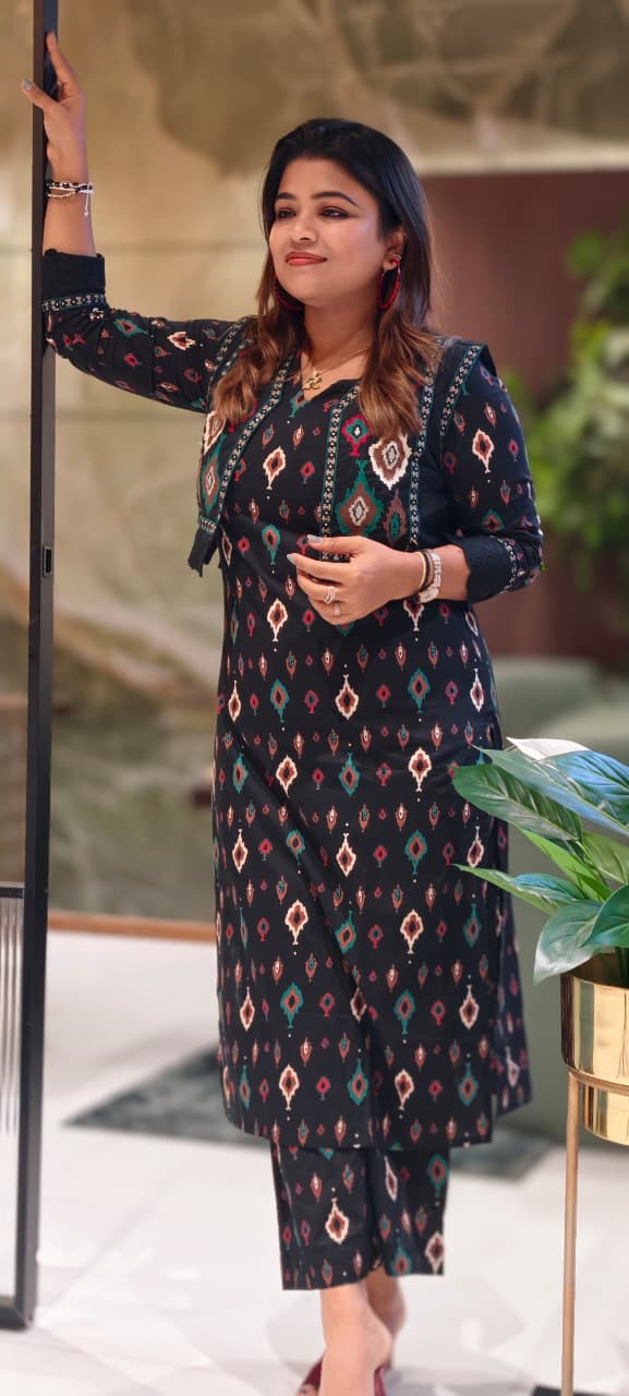 Thread Embroidered Cut-Work Laced Detechable Jacket With Printed Cotton Kurta Pant- 13586