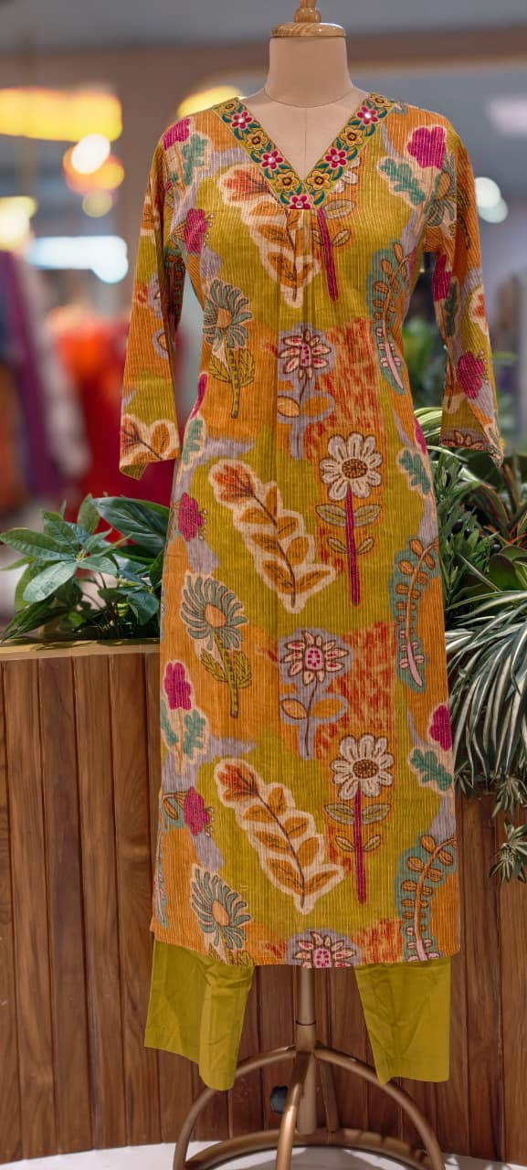 Cute Floral Patch Artistry Print Kurta Pant Set In Cotton Fabric- 13470