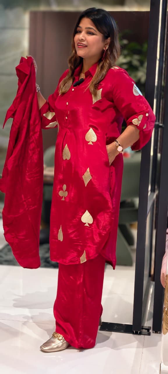 Solitaire Inspired Golden Highlight Vibrant Co-Ord Set In Crepe Fabric- 13599