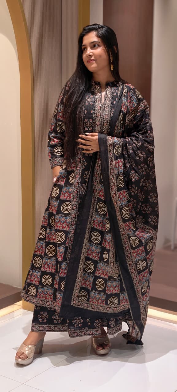 Rajasthani Boho Print Minimal Neck Line Anarkali Full Suit Set With Dupatta In Cotton Fabric- 13590